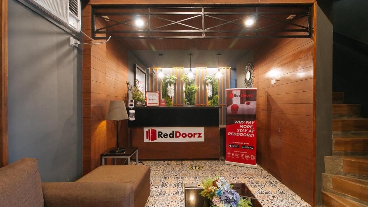 Reddoorz @ Gardenview Hotel Gtower Angeles Kültér fotó