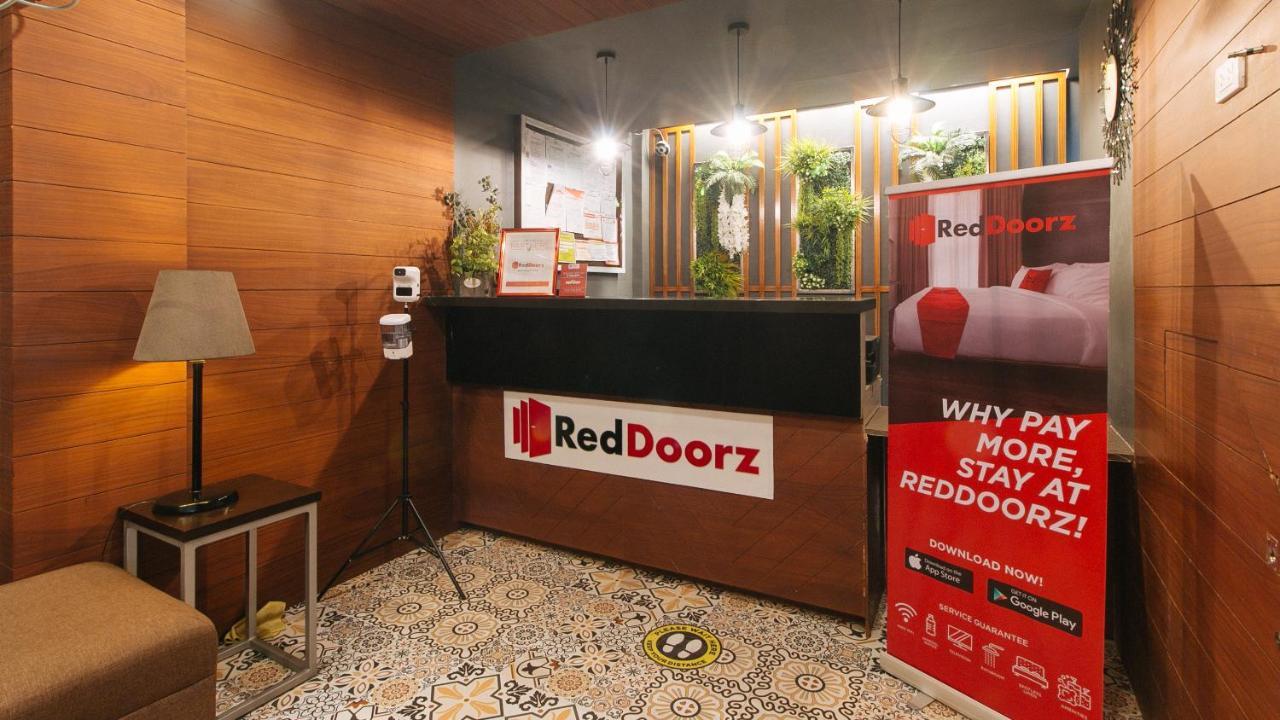 Reddoorz @ Gardenview Hotel Gtower Angeles Kültér fotó