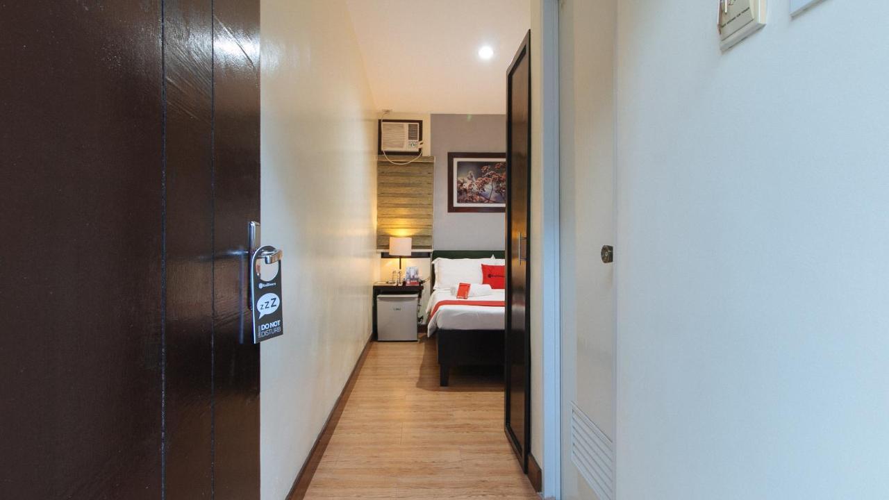 Reddoorz @ Gardenview Hotel Gtower Angeles Kültér fotó