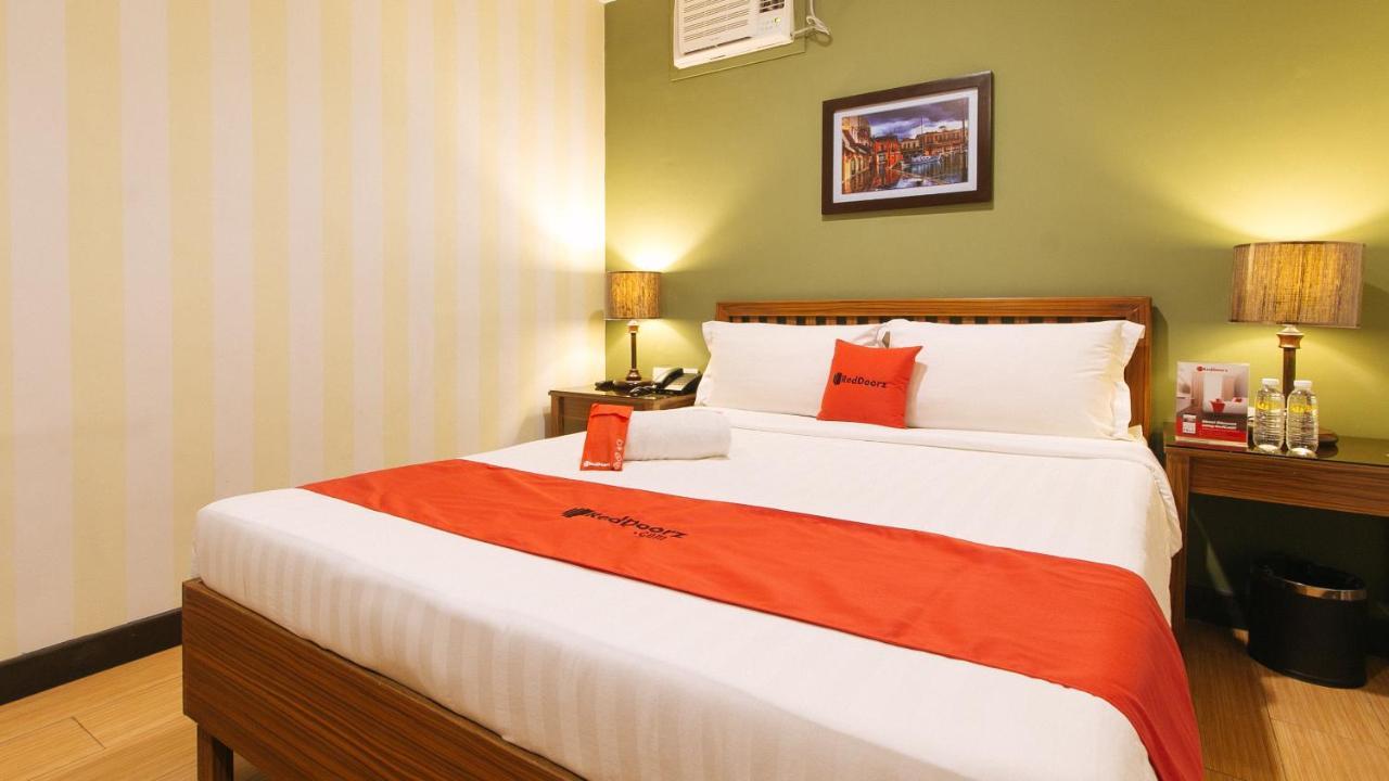 Reddoorz @ Gardenview Hotel Gtower Angeles Kültér fotó
