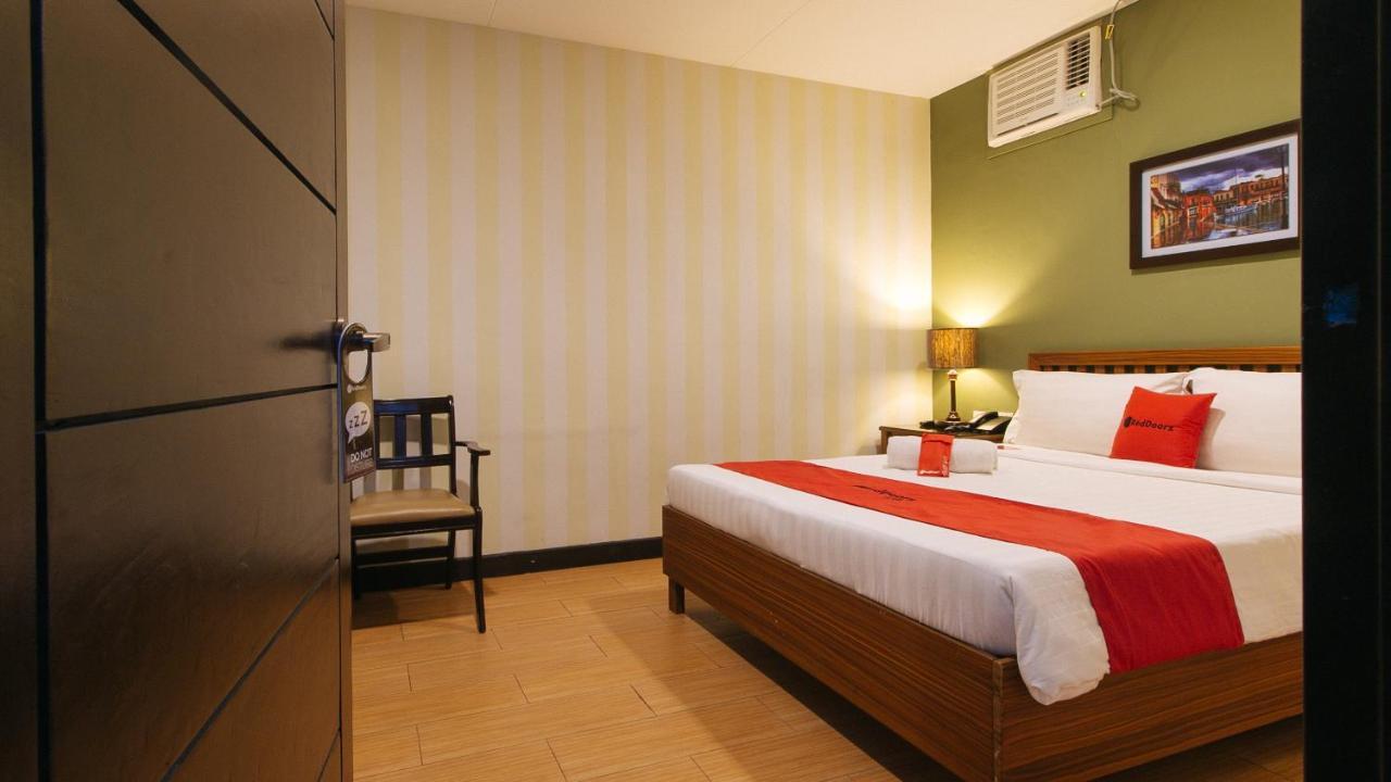 Reddoorz @ Gardenview Hotel Gtower Angeles Kültér fotó