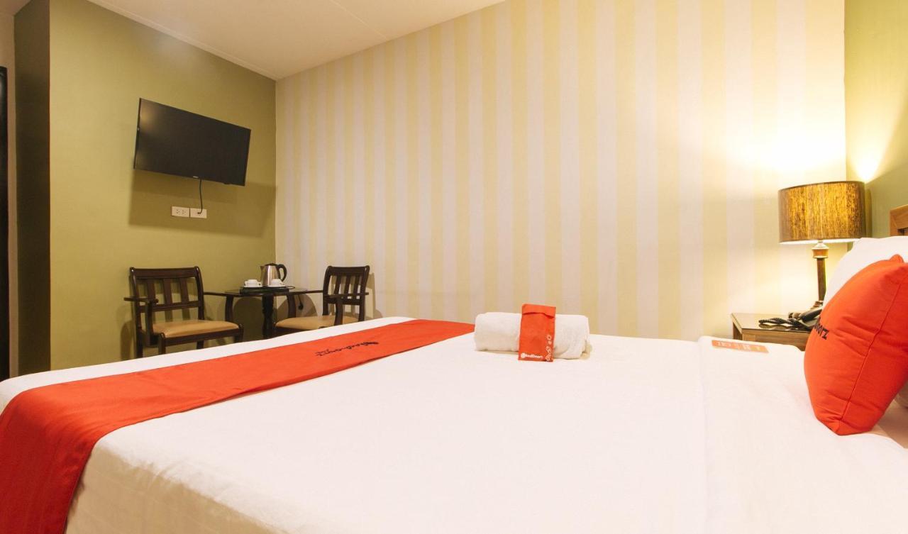 Reddoorz @ Gardenview Hotel Gtower Angeles Kültér fotó